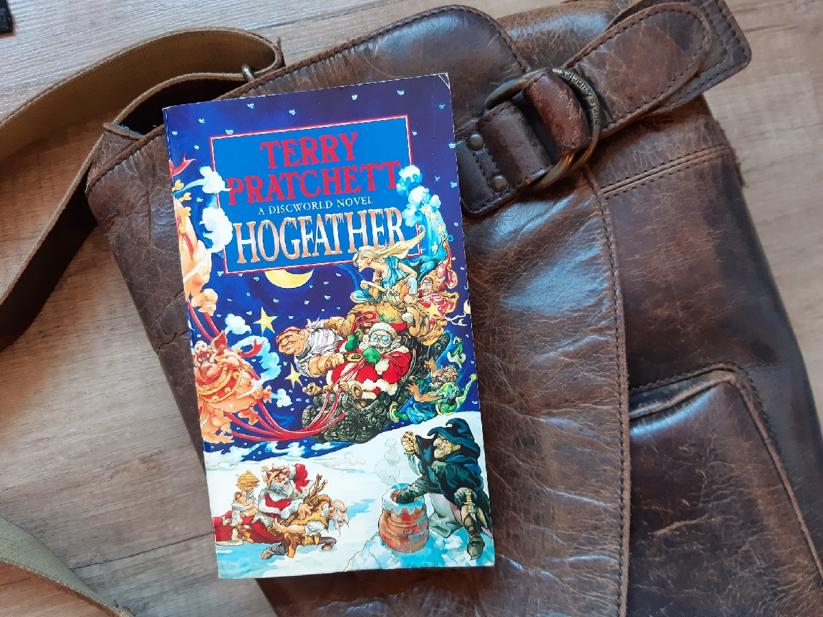 Pratchett_Hogfather.jpg