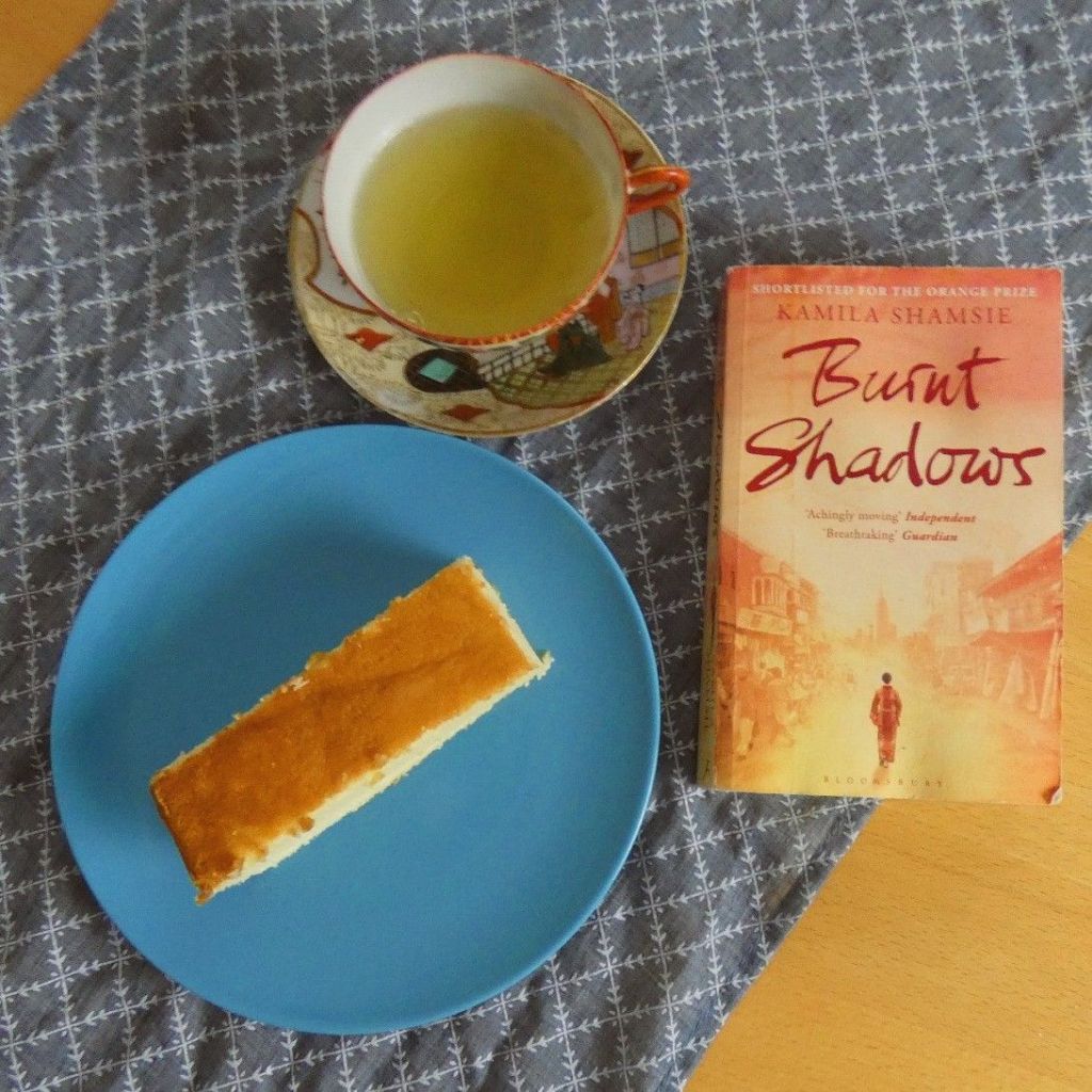 Essen aus Büchern: Kasutera aus Kamila Shamsies „Burnt&nbsp;Shadows“