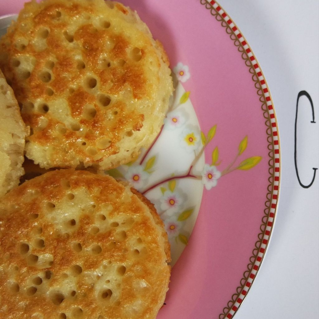 Essen aus Büchern: Crumpets aus Daphne DuMauriers „Rebecca“