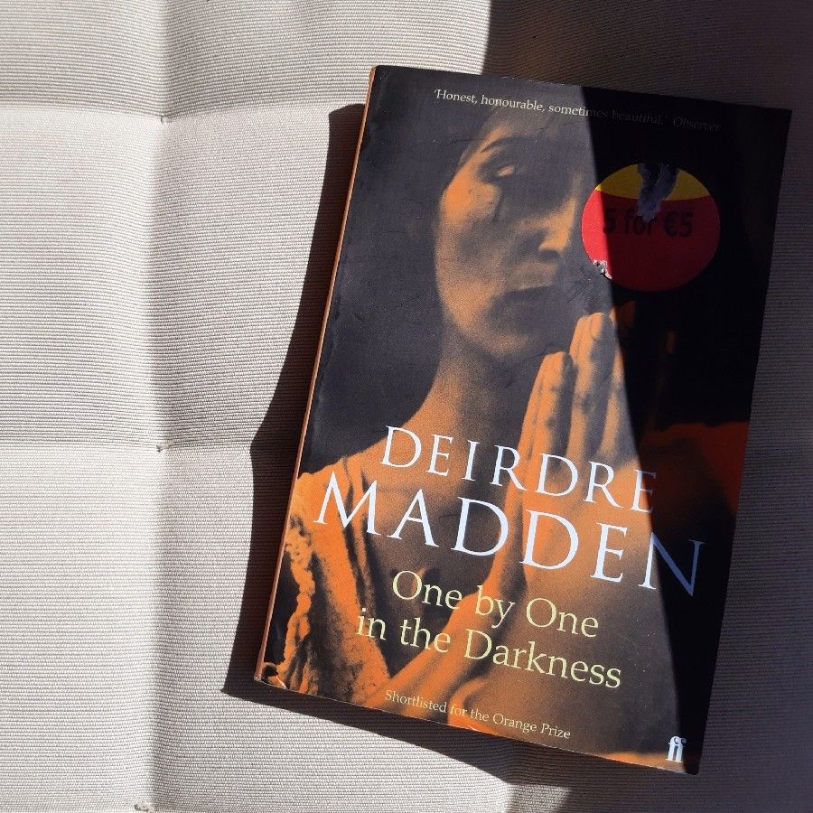 Die alltägliche Brutalität des Nordirland-Konflikts – „One By One in the Darkness“ von Deirdre&nbsp;Madden